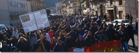 Palermo invasa da 10mila cittadini che protestano