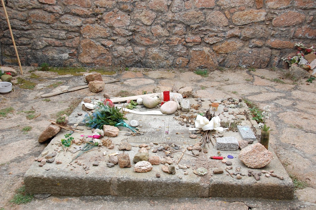 [Oporrak 2011, Galicia -Camariñas, Cementerio de los Ingleses10[3].jpg]