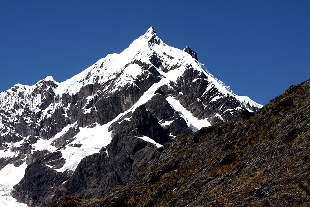 [Peru---Lares-mountain2.jpg]
