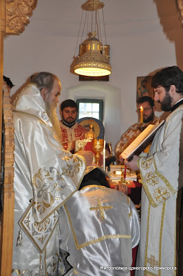 МИТРОПОЛИТ АМФИЛОХИЈЕ СЛУЖИО НА ПРЕВЛАЦИ