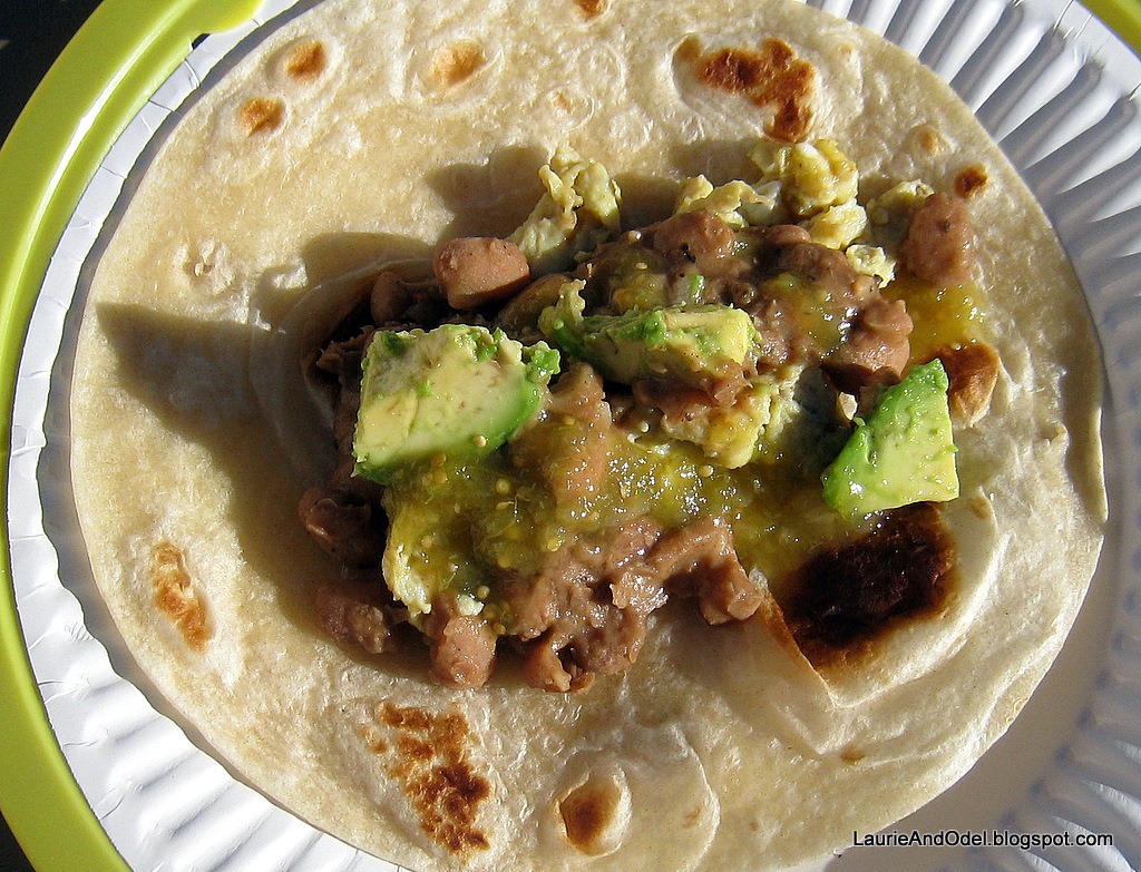 [Fresh%2520tortillas%252C%2520eggs%252C%2520pintos%252C%2520salsa%252C%2520avocado%255B4%255D.jpg]