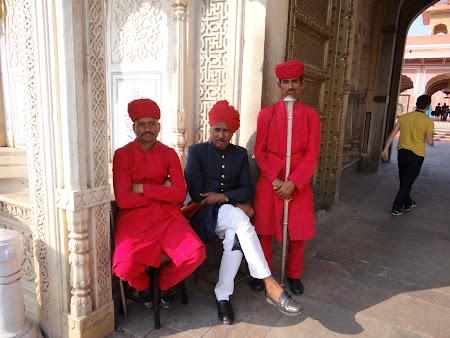 49. Garzile maharajahului din Jaipur.JPG