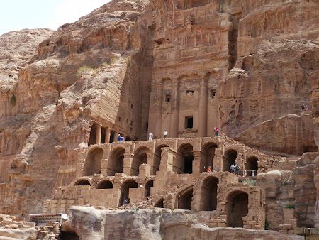Obiective turistice Petra: Morminte nabateene