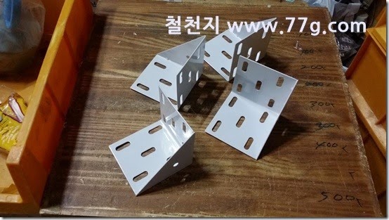 20150211165026
