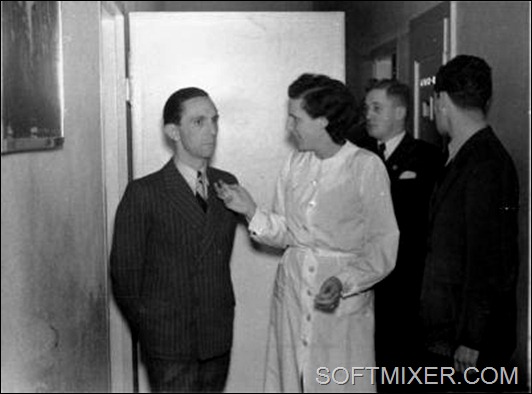 Reichsminister Dr. Goebbels besichtigt die umfangreichen Vorarbeiten fьr den Olympia-Film, der bekanntlich von Leni Riefenstahl hergestellt wird. Die Urauffьhrung des groЯen Filmwerkes, das aus zwei Teilen besteht, soll Ende Januar in Berlin stattfinden.