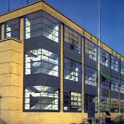 02.- W. Gropius. Fábrica Fagus