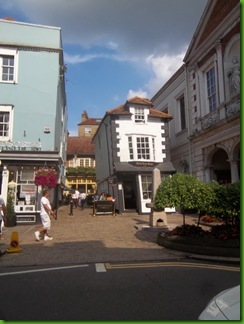 100_4261  Windsor's Crooked House