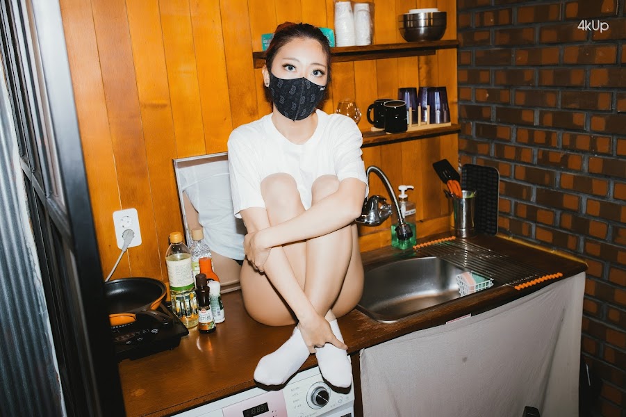 Mona (모나) – My sister next door Vol.1 & Moon Night Snap
