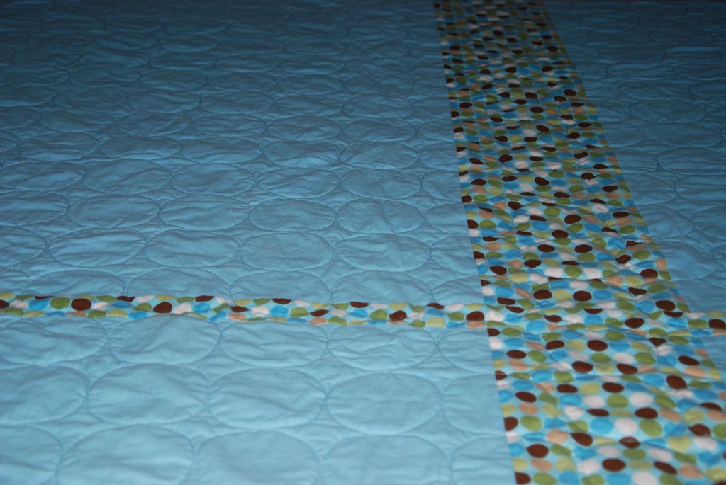 [Hues%2520Quilt%2520Detail%2520of%2520Quilting%2520and%2520backing.jpg]