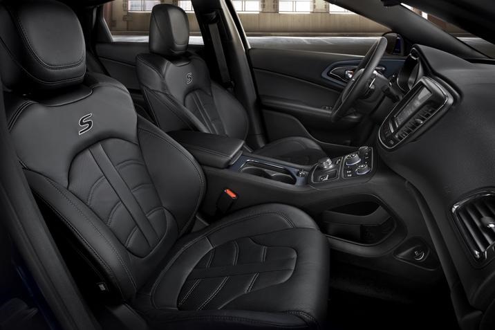 [2015-Chrysler-200-8%255B8%255D.jpg]