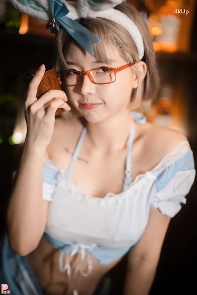 [PINK] U.Hwa (은유화) Secret Present No.02