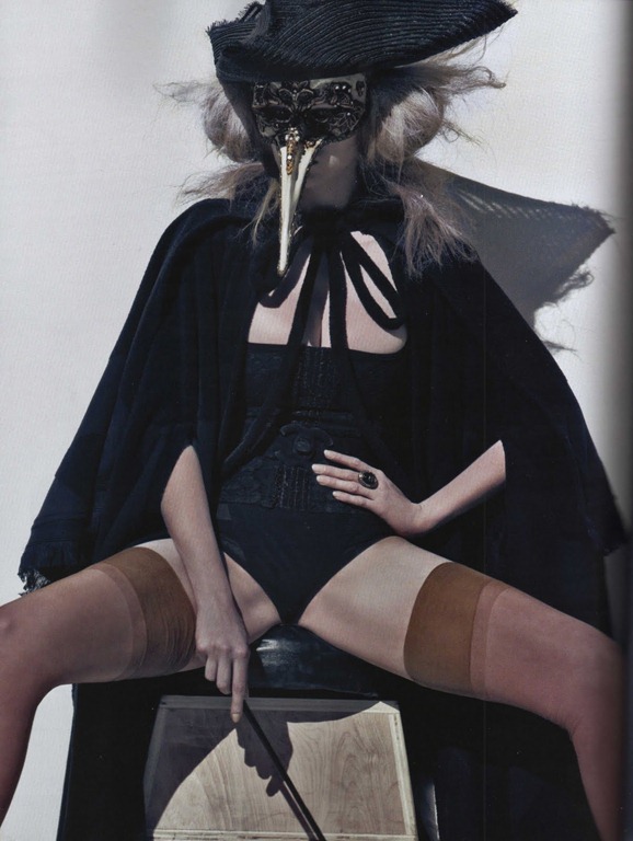 lara-stone-for-french-vogue-by-steven-klein-6