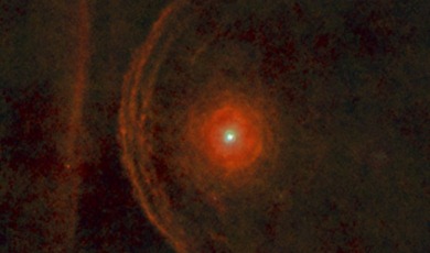 arco ao redor da estrela Betelgeuse