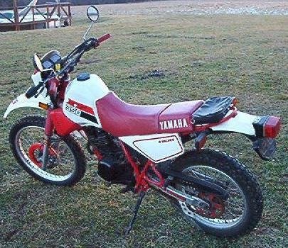[1986-Yamaha-XT350-White-Red-5173-0%255B3%255D.jpg]