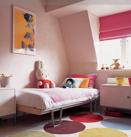 bedroom_rugcompany-us_via_remodelistapink-girls-room