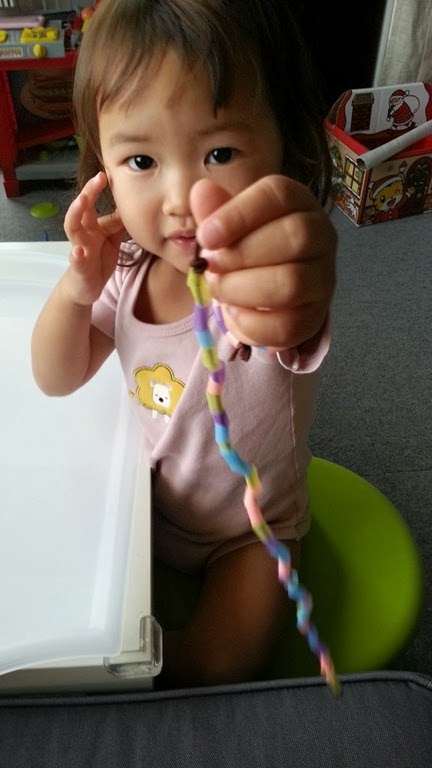 [straw-bracelet-23.jpg]