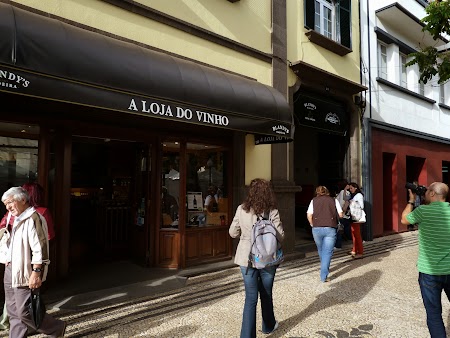 07. Magazin de vin de Madeira.JPG
