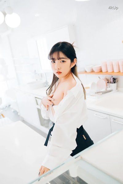 [Loozy] Sonson (손손) Nude Apron