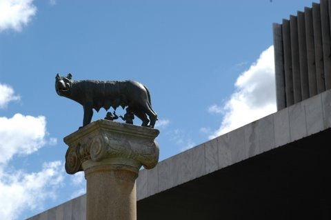 [Loba_romana%255B4%255D.jpg]