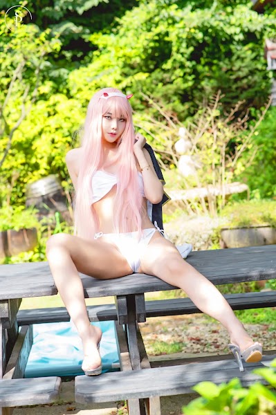 SAINT Photolife – Yuna (유나) No.10 Zero Two