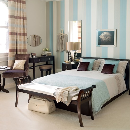 [striped-bedroom1%255B1%255D.jpg]