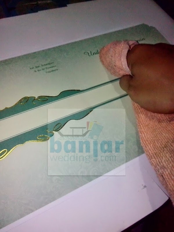 cara membuat undangan hard cover_08.JPG