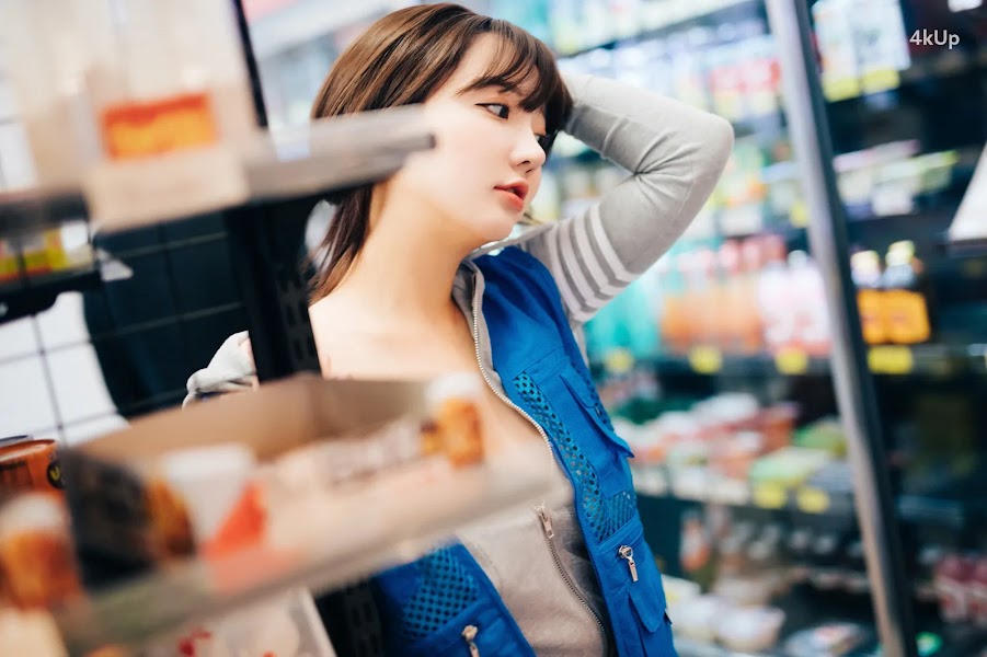 [Loozy] Son Ye-Eun (손예은) CS Part Timer