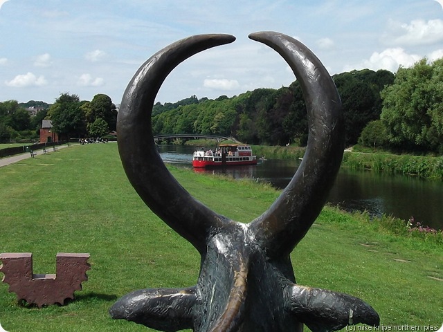 pleasure boat and horns