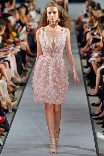 [oscar-de-la-renta-spring2012-24%255B3%255D.jpg]