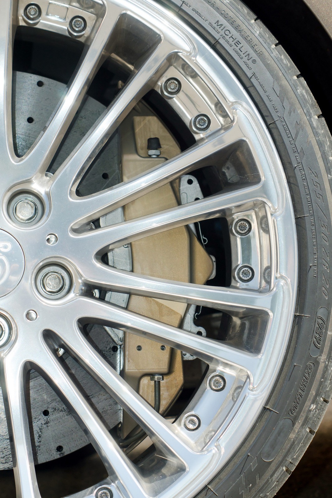 [G-Power-BMW-1-M-Coupe-V8-20%255B2%255D.jpg]