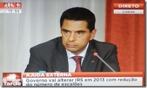 Vitor Gaspar anuncia mais cortes e impostos. Set.2012