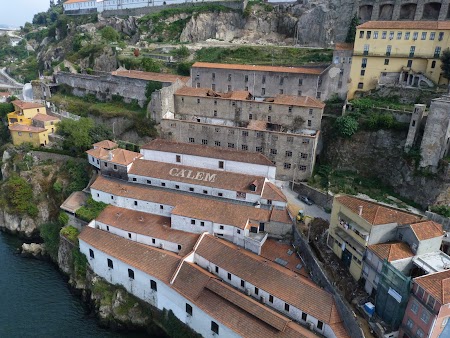 12. Case pe marginea Douro.JPG