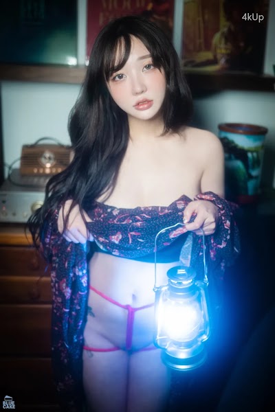 [BLUECAKE] Son Ye-Eun (손예은) Nothing RED+