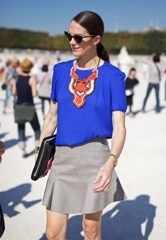 [STATEMENT-NECKLACE-LEE-OLIVEIRA-COBALT-BLUE-TOP-STREET-STYLE-PARIS-FASHION-WEEK-RED-SMALL-BEEDED-BIB-THICK-CAT-EYE-SUNGLASSES-PATENT-CLUCTHC-GREY-GRAY-SKIRT%255B5%255D.jpg]