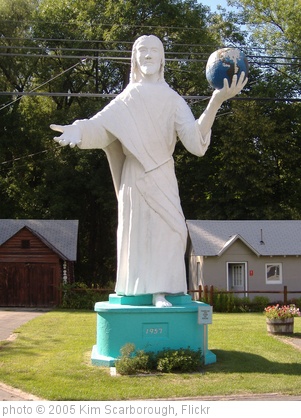 'Jesus holding earth' photo (c) 2005, Kim Scarborough - license: http://creativecommons.org/licenses/by-sa/2.0/