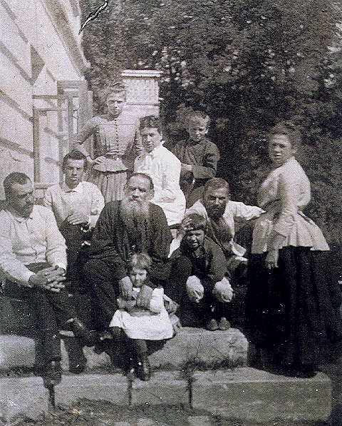 [Family_of_L._Tolstoy%5B12%5D.jpg]