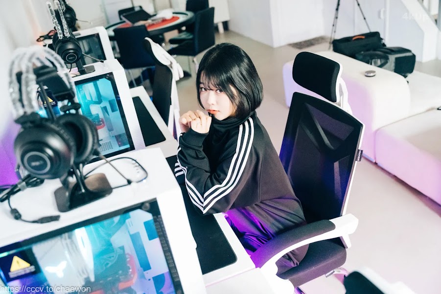 [Loozy] Zia (지아) PC Room With SP (Part A)