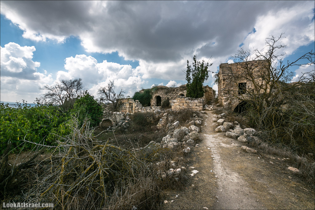 LookAtIsrael.com - Фото путешествия по Израилю | Крепость Бельмонт в кибуце Цуба | Belmont fortress