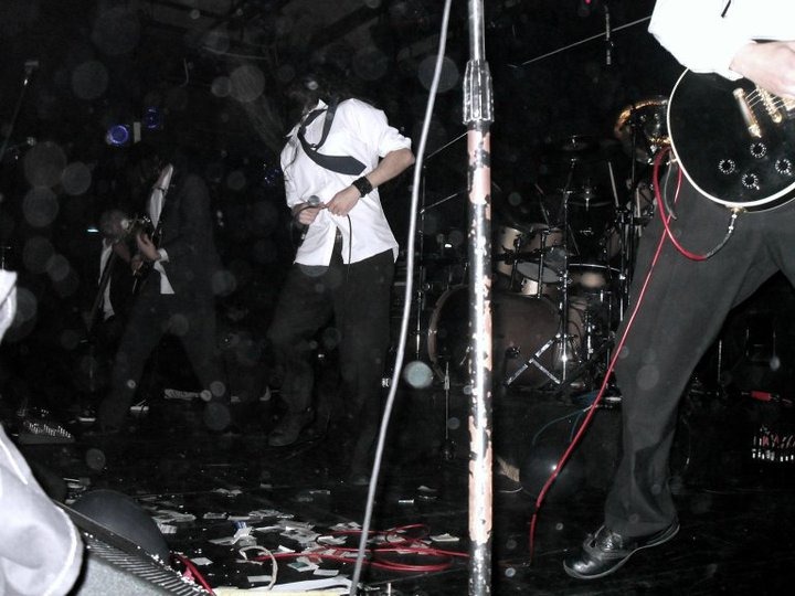 [45100_1591246943937_1318776343_1579931_374724_n%255B2%255D.jpg]