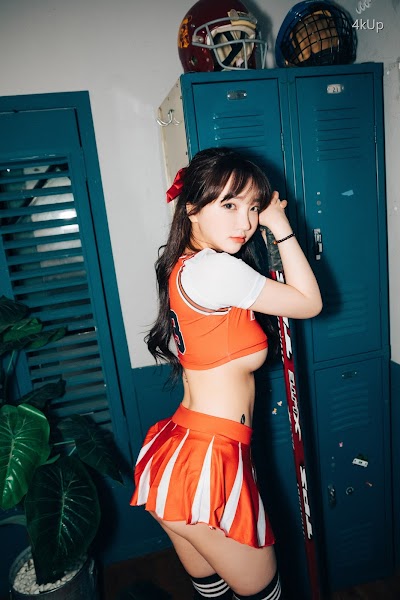 [Loozy] Son Ye-Eun (손예은) CHEER UP
