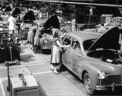 Ligne de montage des Peugeot 203 en 1951