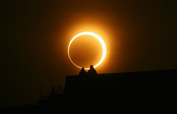 [solar_eclipse4.jpg]