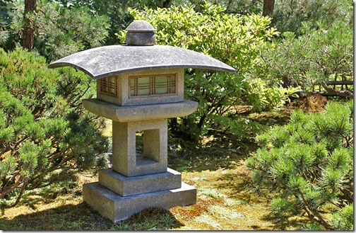 100726_Portland_Japanese_Garden_Kanjuji_lantern
