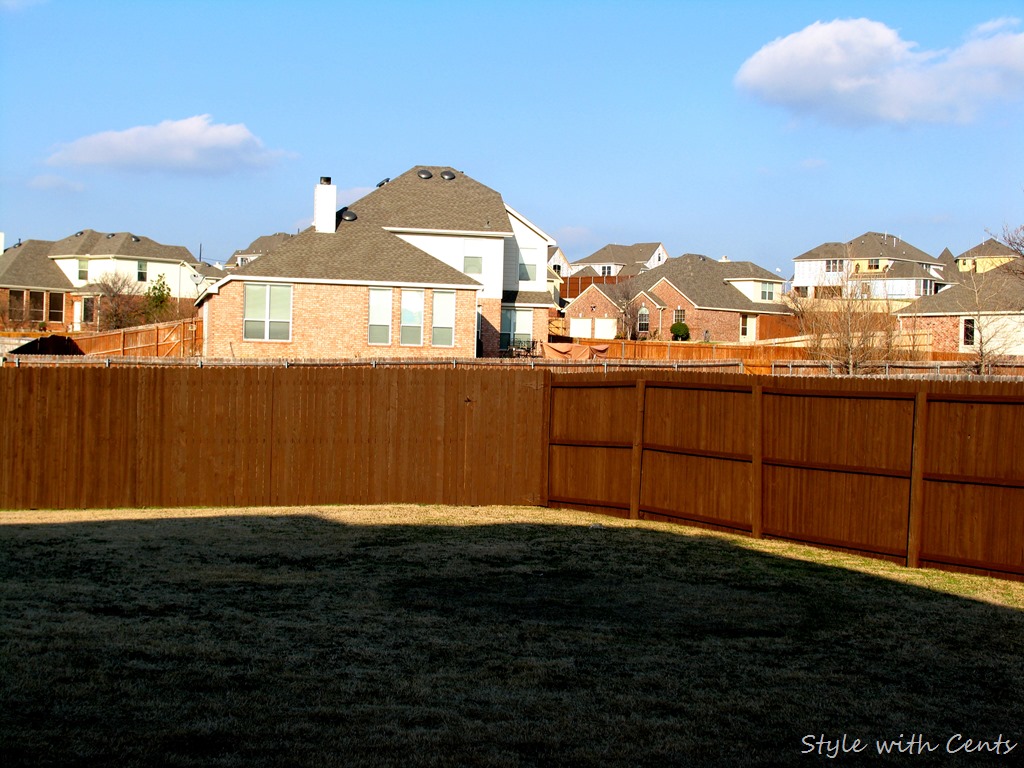 [How%2520to%2520stain%2520an%2520old%2520worn%2520out%2520fence%2520for%2520dirt%2520cheap%2520using%2520%2527Oops%2527%2520paint%2520from%2520Home%2520Depot%2520-%2520After%255B9%255D.jpg]