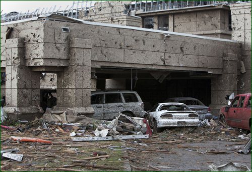 Ужасающие последствия торнадо в Оклахоме