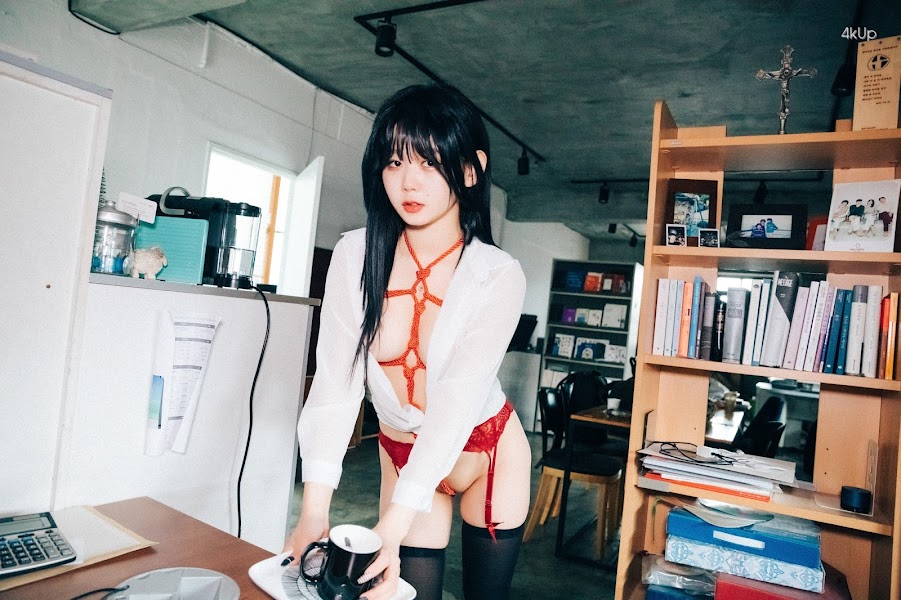 [Loozy] Zia (지아) – Office slave Part1