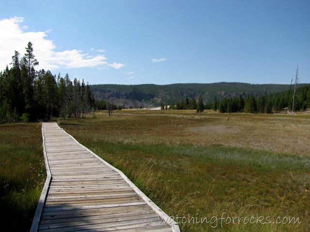 [IMG_5651Upper%2520%2520GeyserBasin%2520Boardwalk%255B7%255D.jpg]