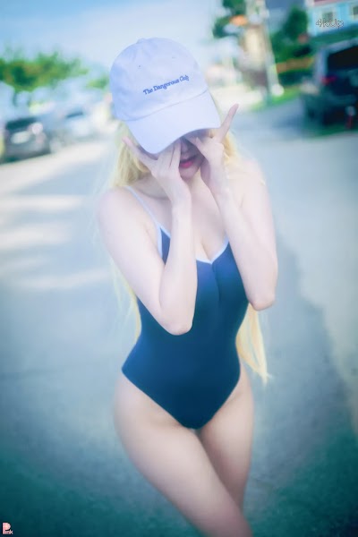 [PINK] Lee Ahrin Meet Me in The Summer