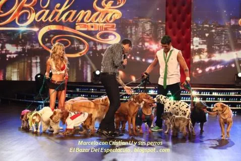 Marcelo con Cristian U y sus perros.JPG