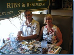8095 Marlowe's Ribs & Restaraunt - Memphis, Tennessee - Peter and Janette
